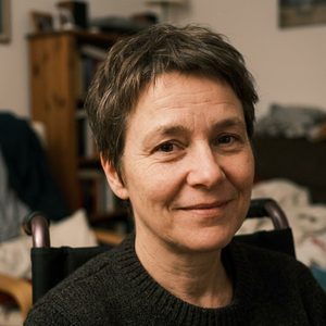 Mira, 27, Grafikerin